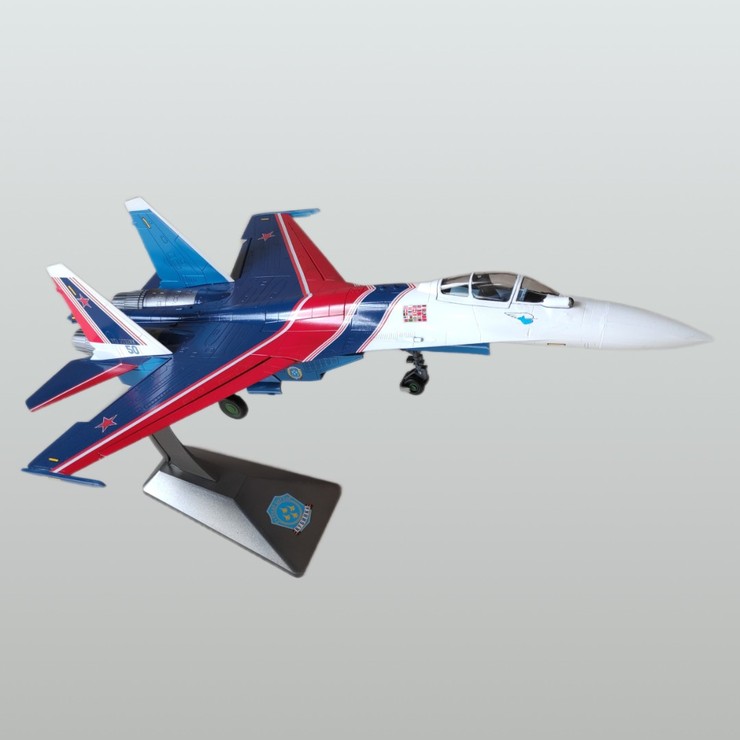 Модель самолета Су-35С 